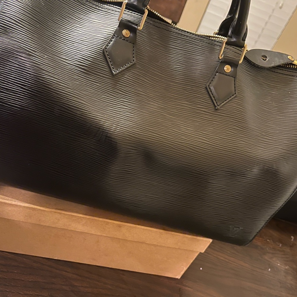 Black Louis Vuitton Speedy 35